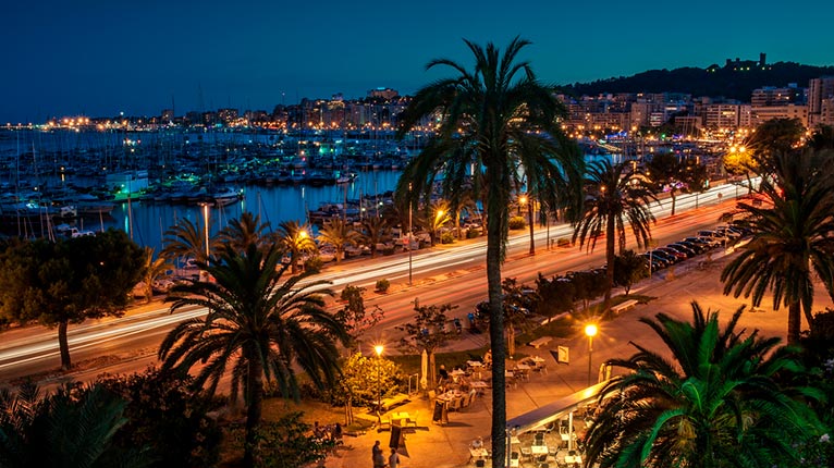 Promenade und Hafen palma de mallorca Promenade und Hafen palma de mallorca amic hotels