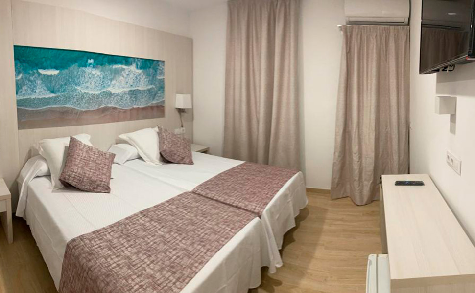 habitacion doble premium del hotel amic colon en mallorca habitacion doble premium hotel amic colon amics hotels