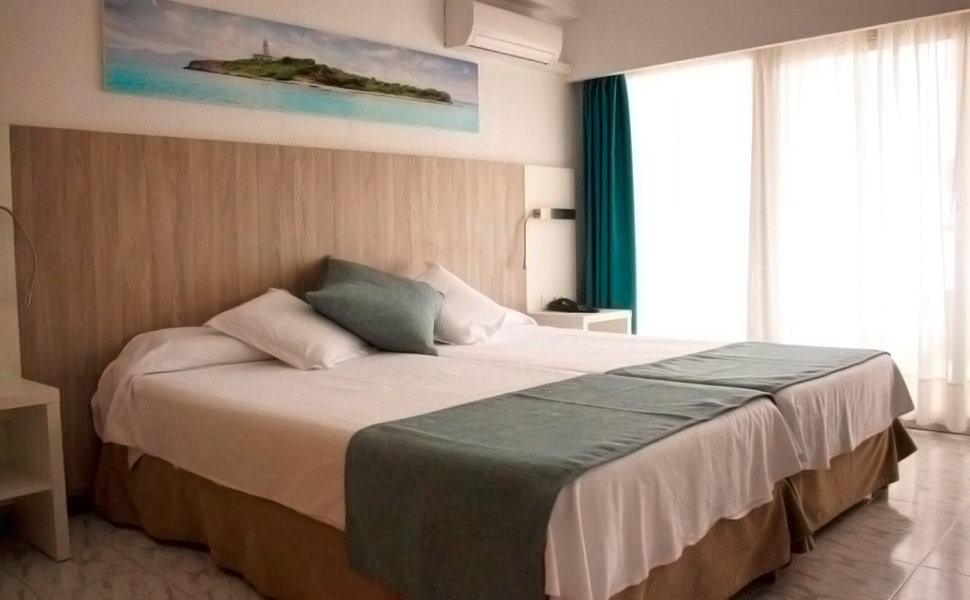 habitacion doble cama matrimonio del hotel amic gala en mallorca habitacion doble cama matrimonio hotel amic horizonte amics hotels