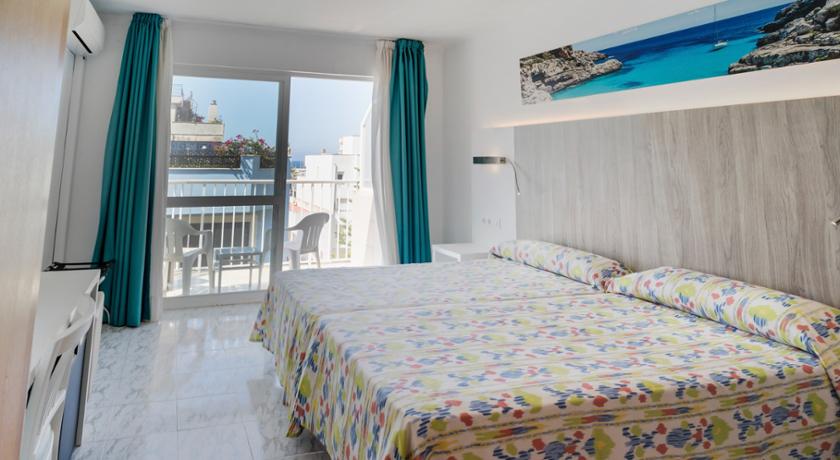 habitacion doble del hotel amic can pastilla en mallorca habitacion doble del hotel amic can pastilla amics hotels