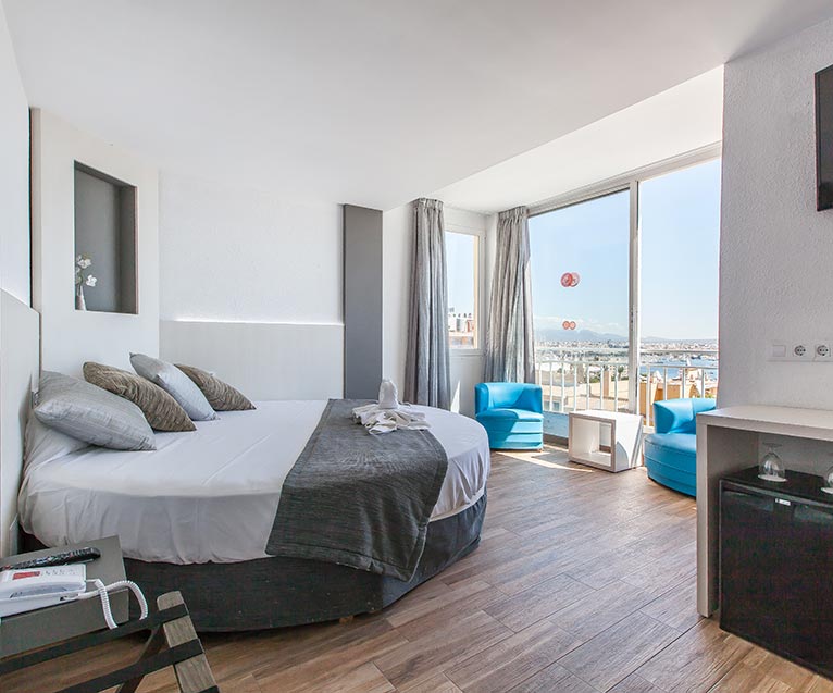 Love around the bay offer Amic Hotels